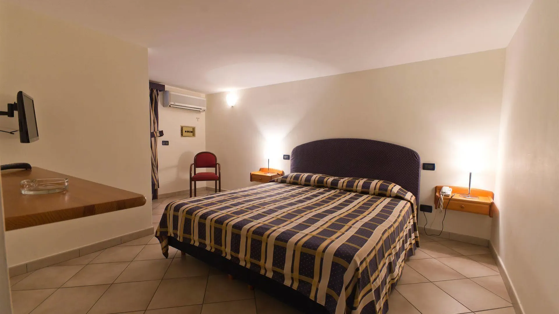 Palazzo Gallo Palermo 0*,  Italien